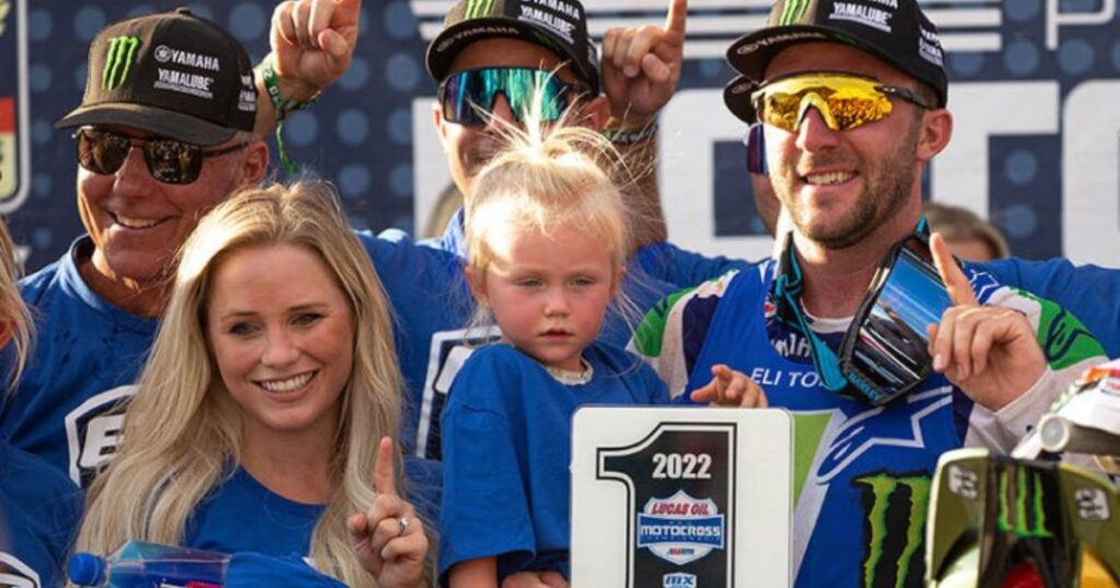 Eli  Tomac with his wife