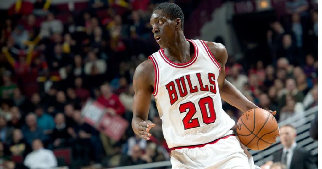 Tony Snell